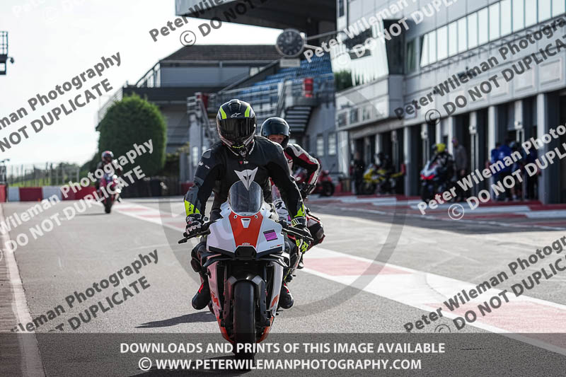 donington no limits trackday;donington park photographs;donington trackday photographs;no limits trackdays;peter wileman photography;trackday digital images;trackday photos